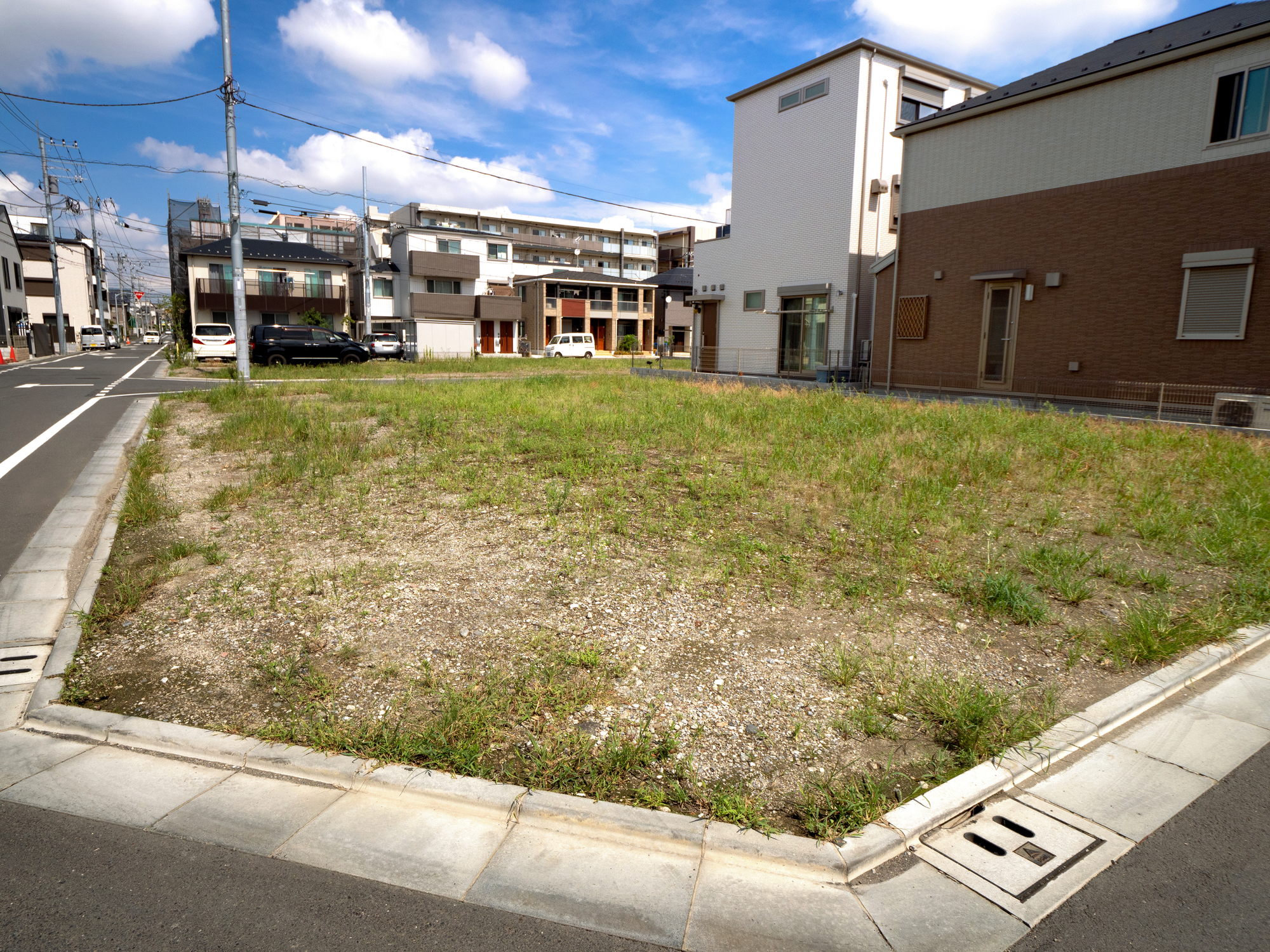 土地売却で更地にするべきか悩んでいる方必見！家付きとの違いや注意点を徹底解説！